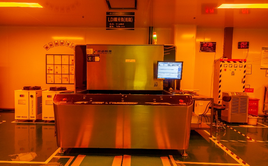 6、LED曝光機.jpg