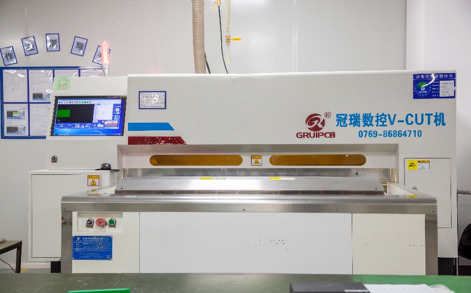 12、數(shù)控V-CUT機(jī).jpg